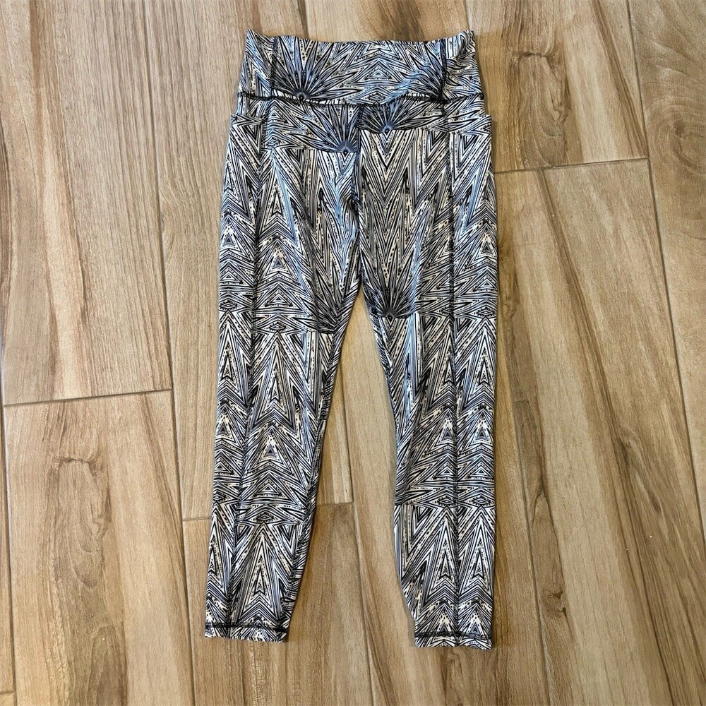 Gottex Leggings Womens Size M Black/White High Rise Geometric Athleisure